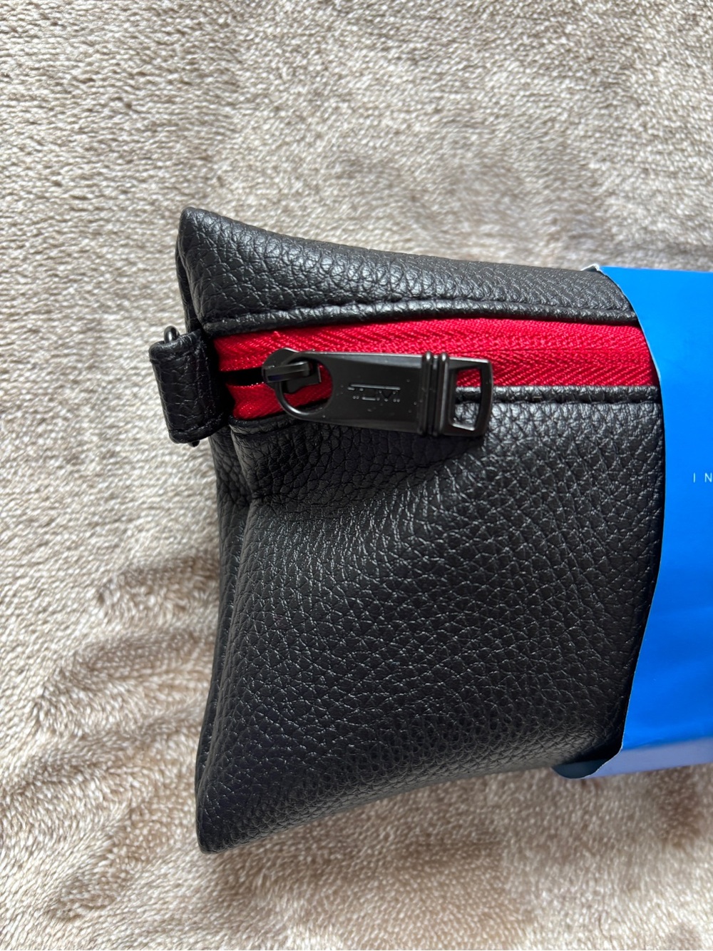 Tumi Amentity Kit for El Al Airline - Picture 2 of 8